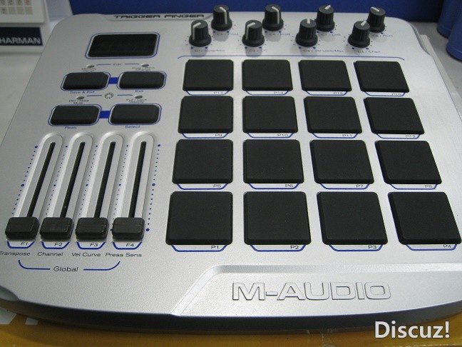M-AUDIO TRIGGER FINGER 3.jpg