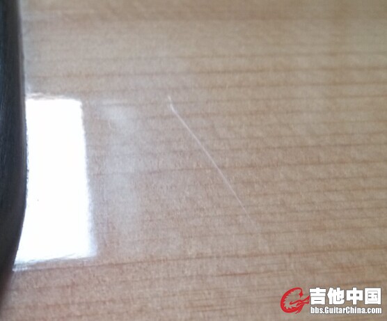 划痕  面上一点