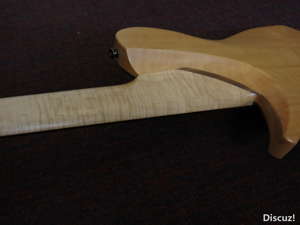 Barrillon Single Cut 5 back neck joint.jpg