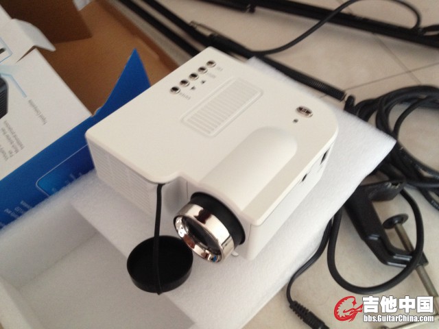 UC28+小投影仪