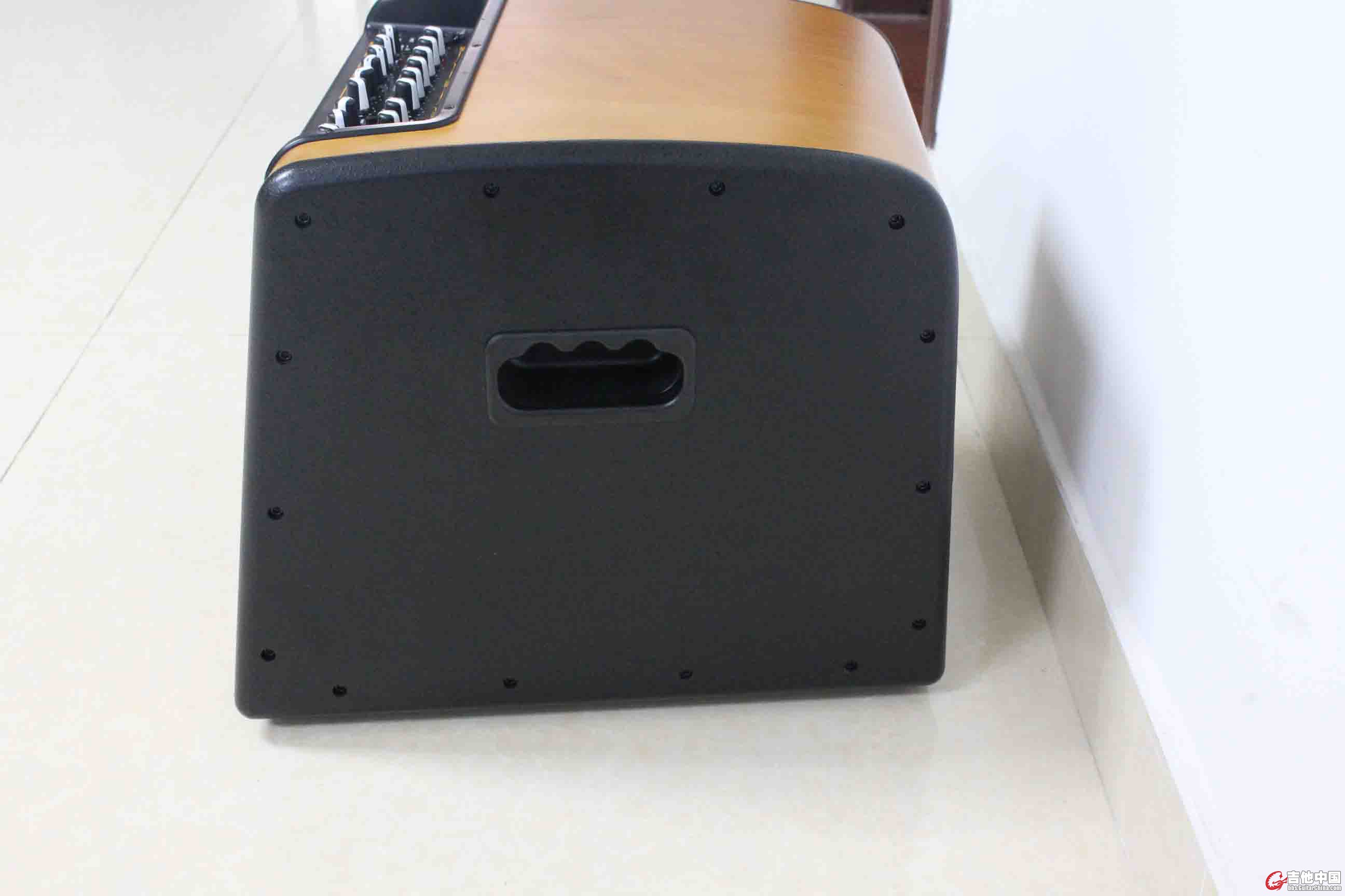 芬兰B-BAND UROS100W 吉它音响