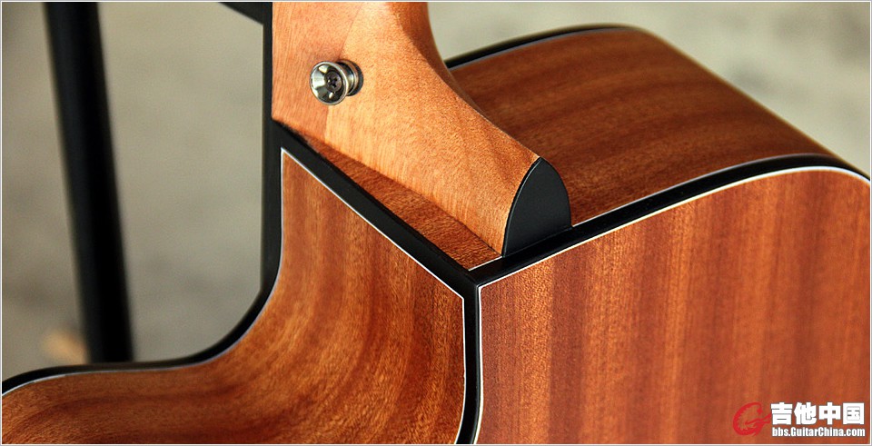 AD04 taisenguitar 5series.jpg