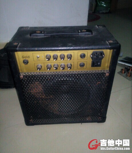 100元，通电正常，没插吉他试。发声不确定，8寸喇叭，双通道。