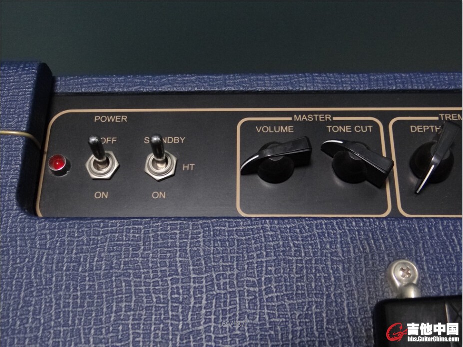 VOX AC15C1 02.jpg