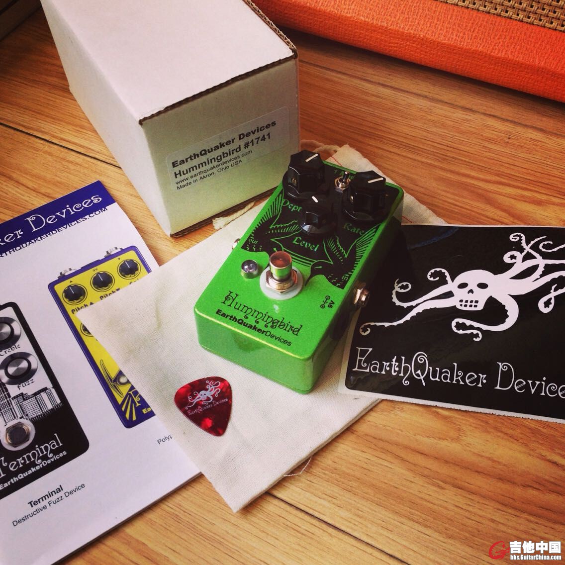 Earthquaker Hummingbird Tremolo