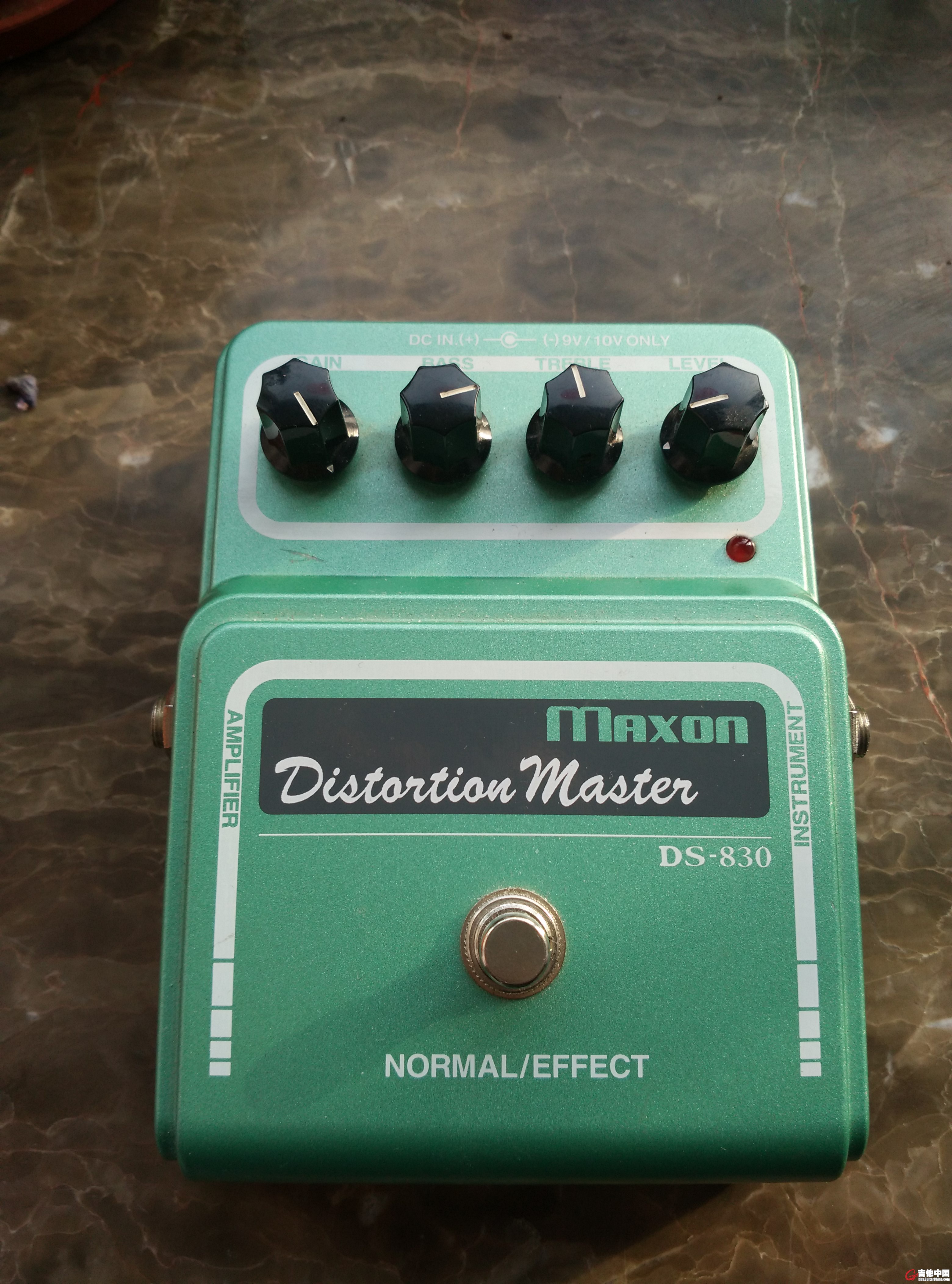 DS-830正面