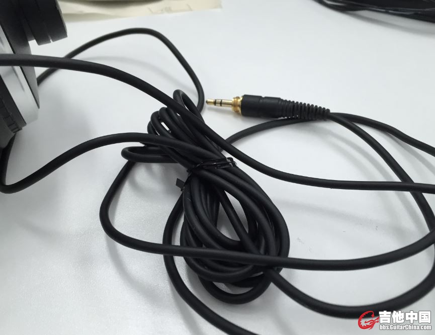 akg2.JPG