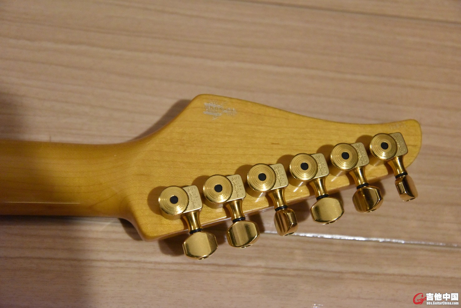 suhr17.jpg