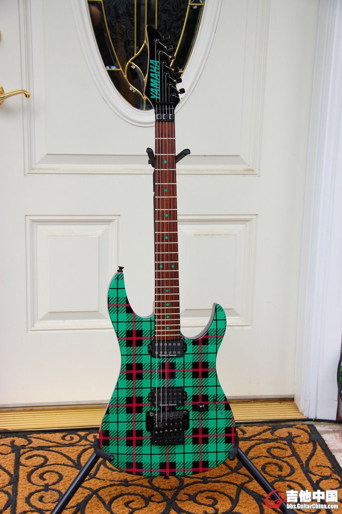 yamaha-rgz820r-plaid-blues-saraceno-guitar.jpg