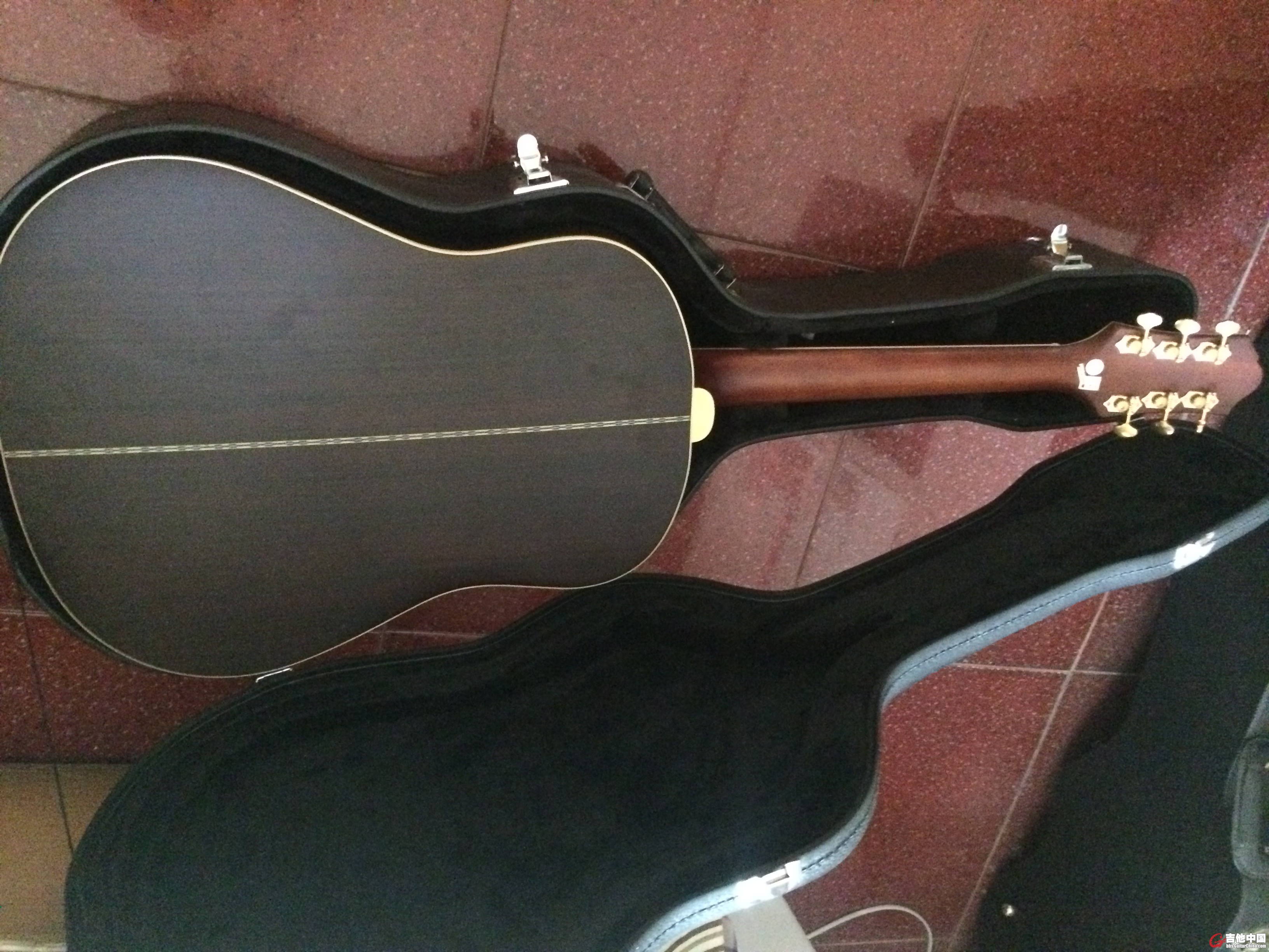 Epiphone Masterbilt AJ500RE 全单电箱吉他 背面全景.JPG