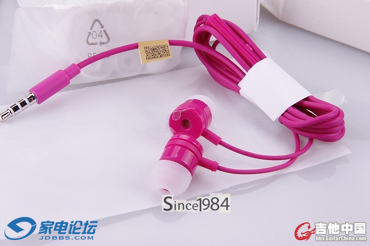 221045a2xb9r08b83z11rb.jpg