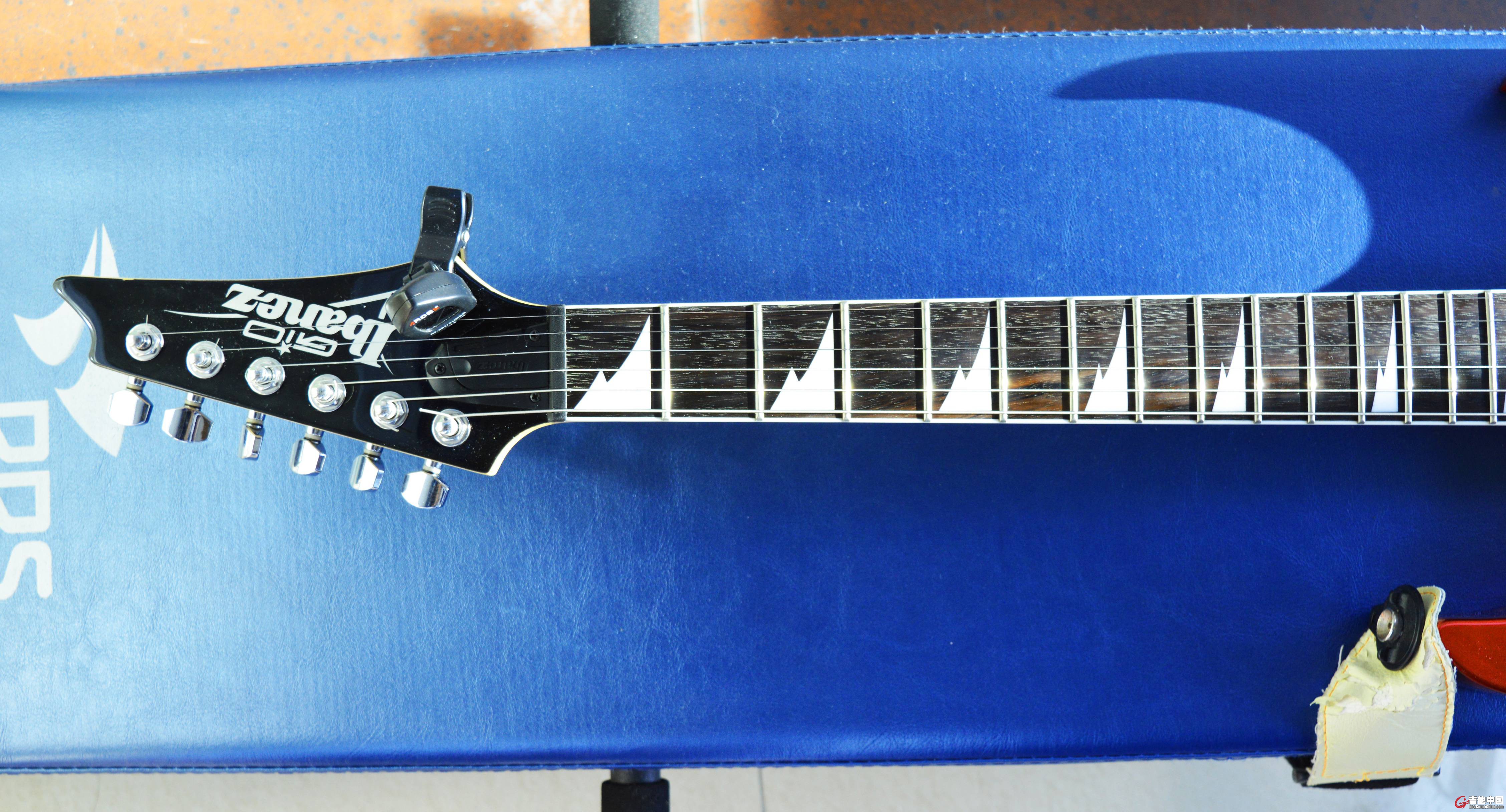guitar4.jpg