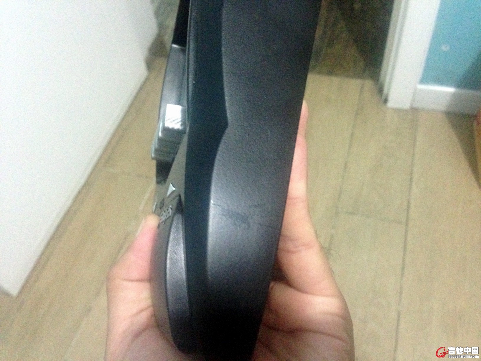 轻微划痕
