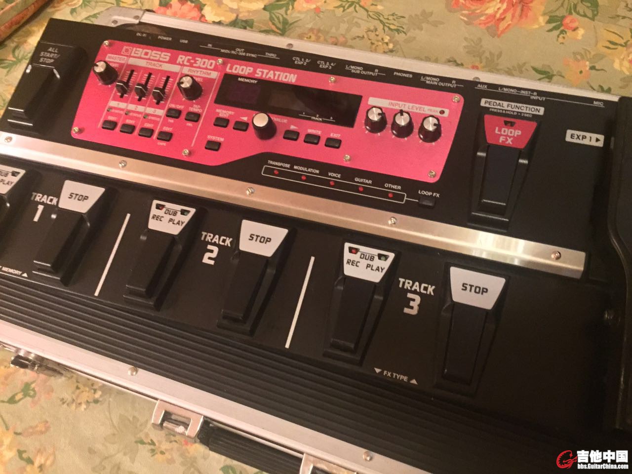 1982743935.jpg