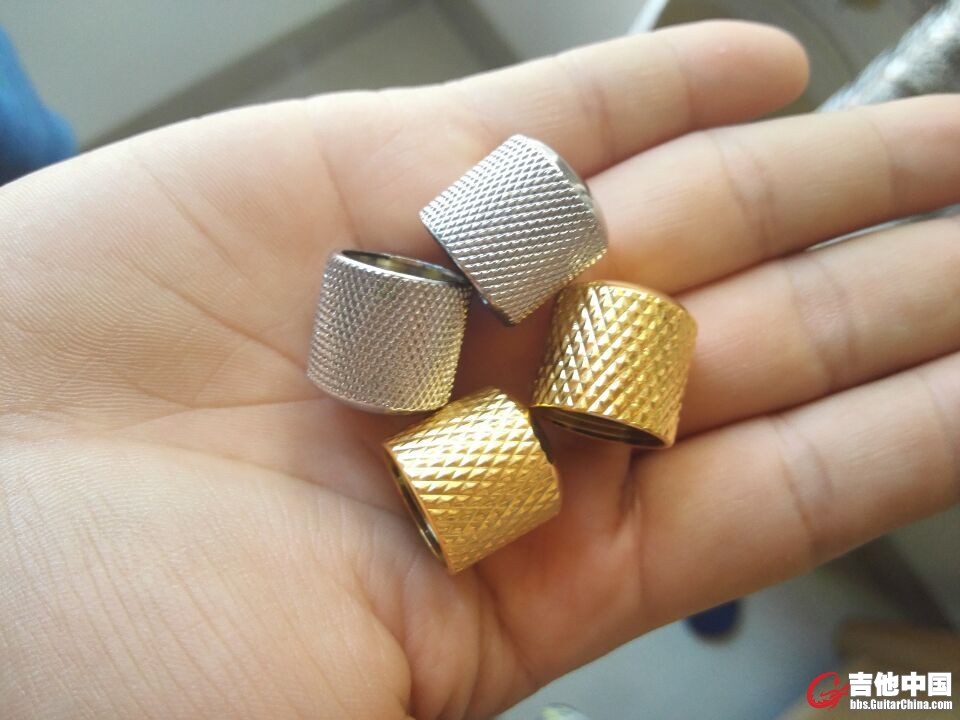METAL KNOBS 2.jpg