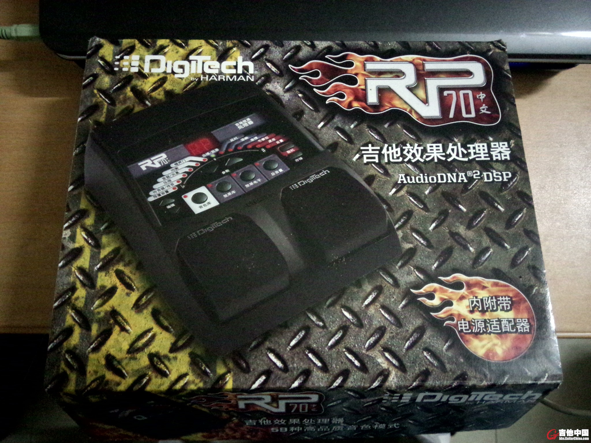 P51208-220211.jpg