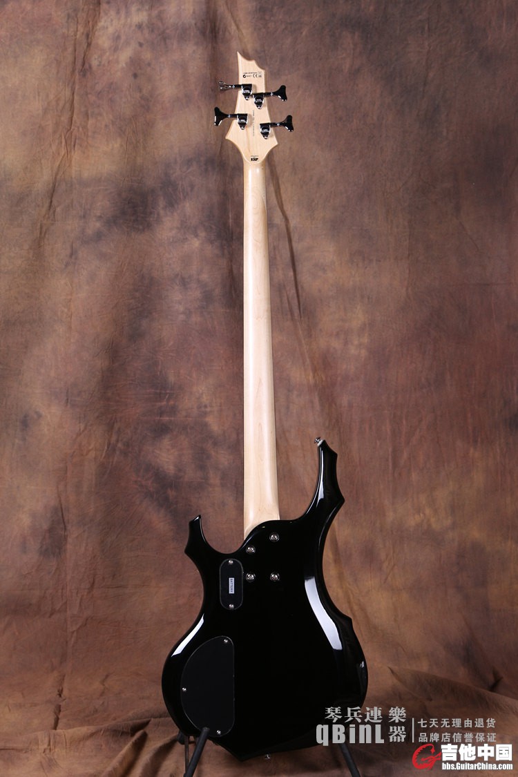 F-104 BLK-2.jpg