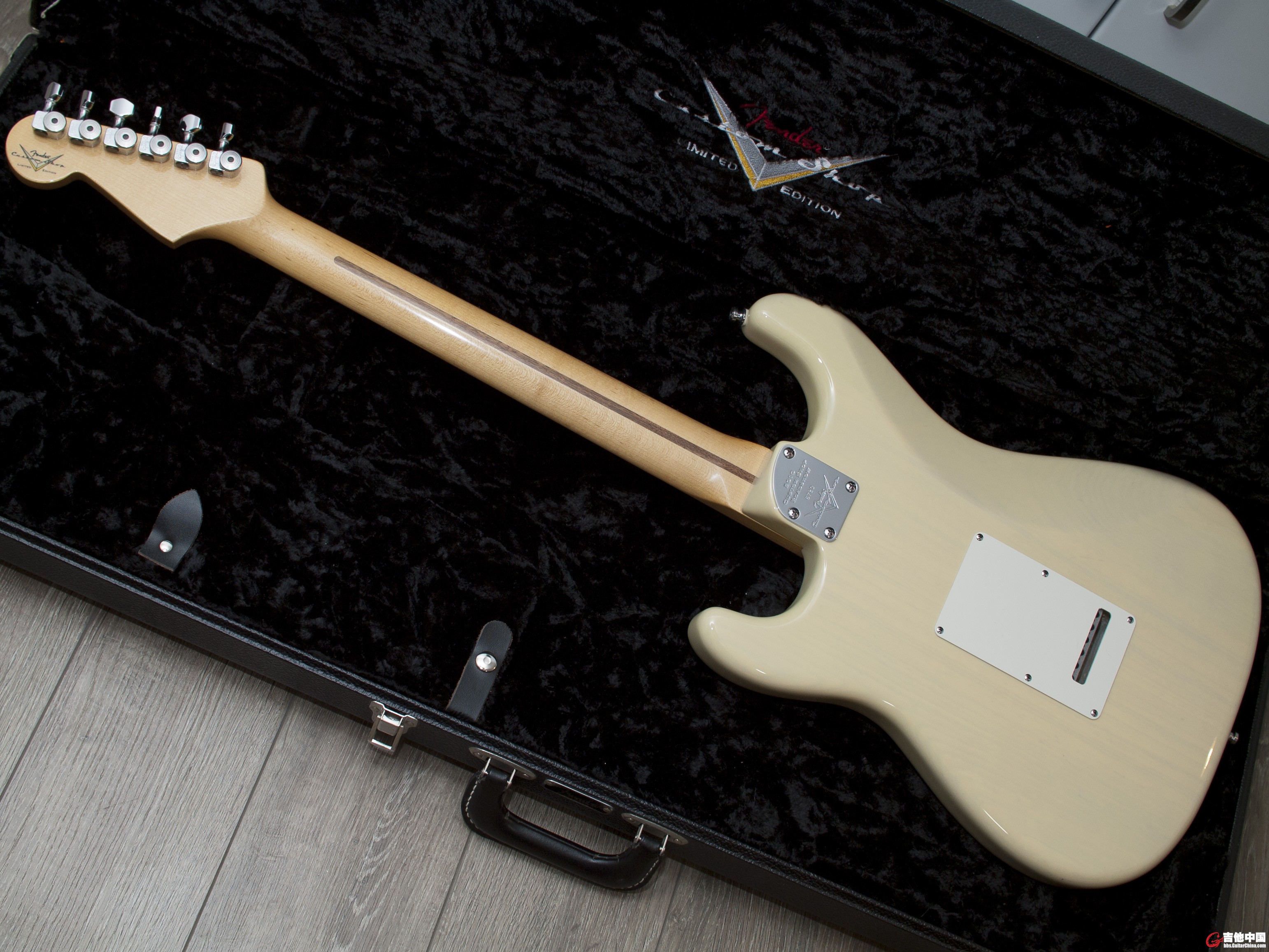 fender roadshow stratcaster-7.jpg