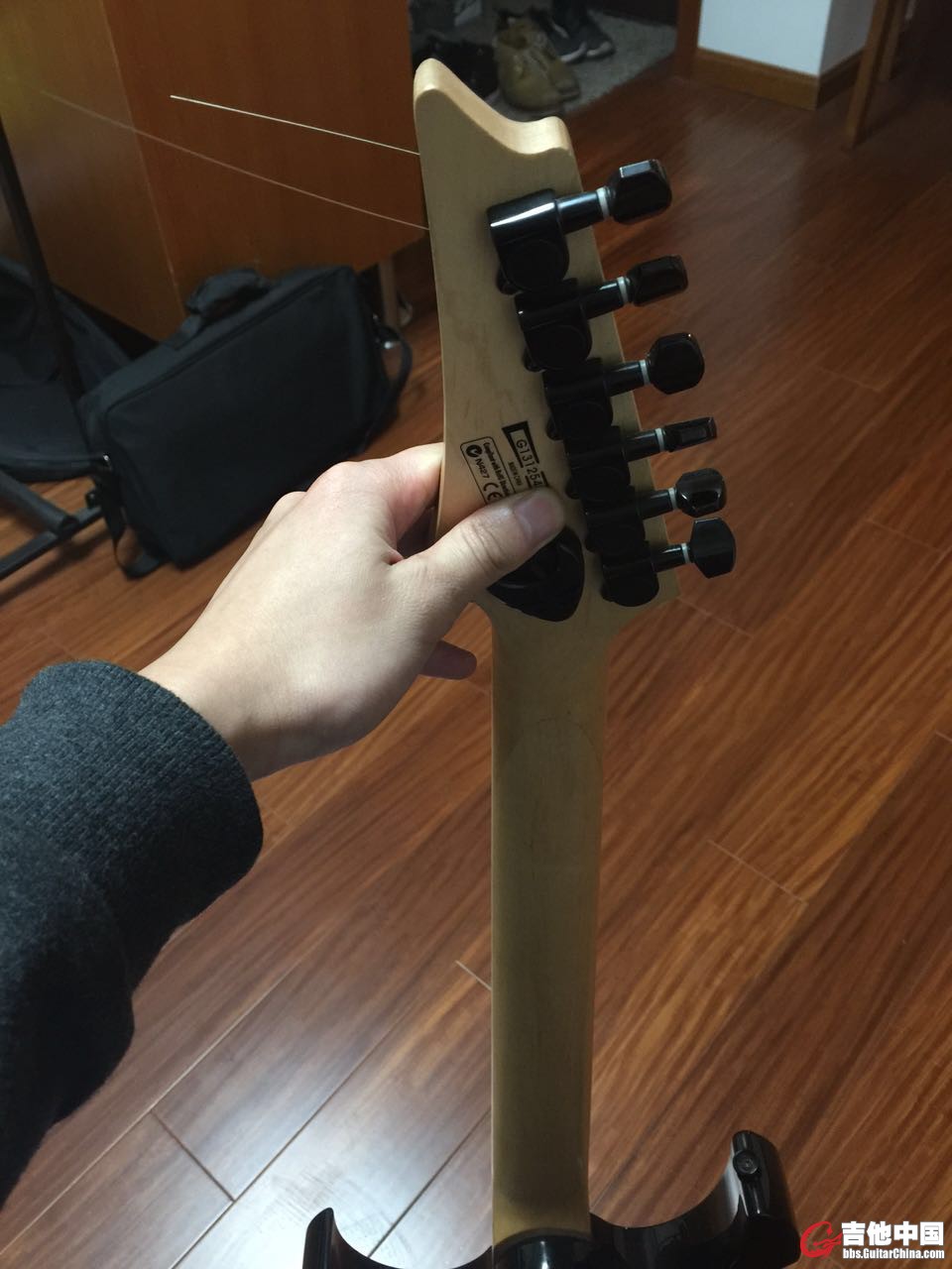 背面