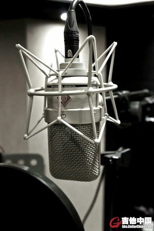 MIC.jpg