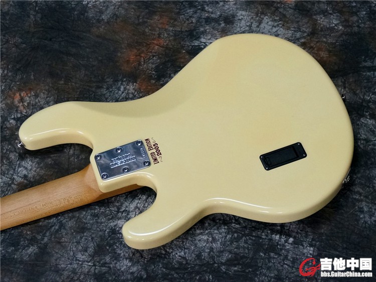 MusicMan Bass14.jpg