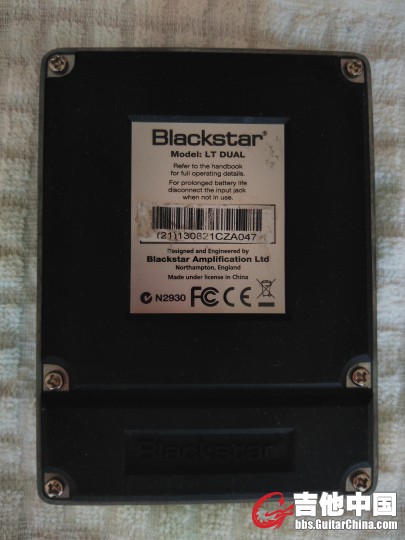 blackstar 有几道小划痕，不仔细看看不出来