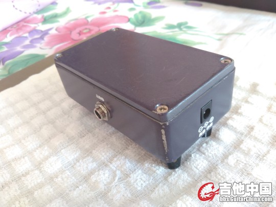 这个外表不到三成新，介意的飘过吧