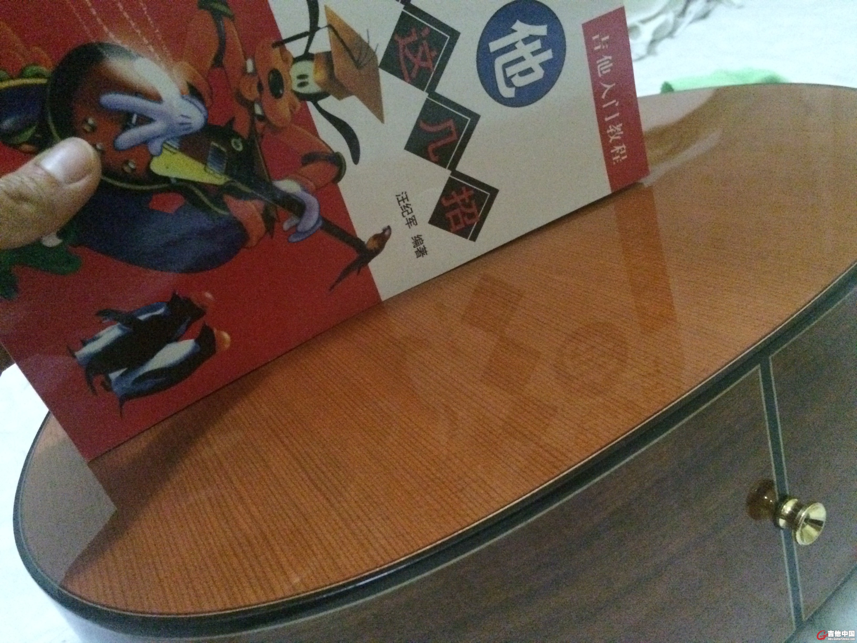 鼓起的部位在这里