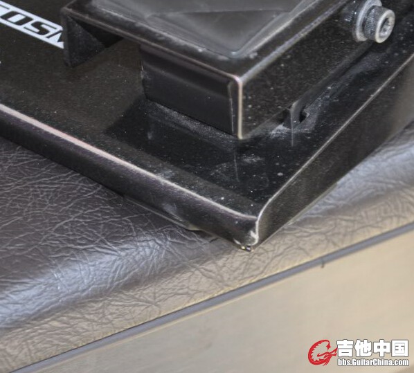 me70右侧磕碰