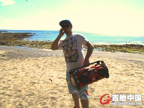 sony-zsh10cp-waterproof-boombox.jpg