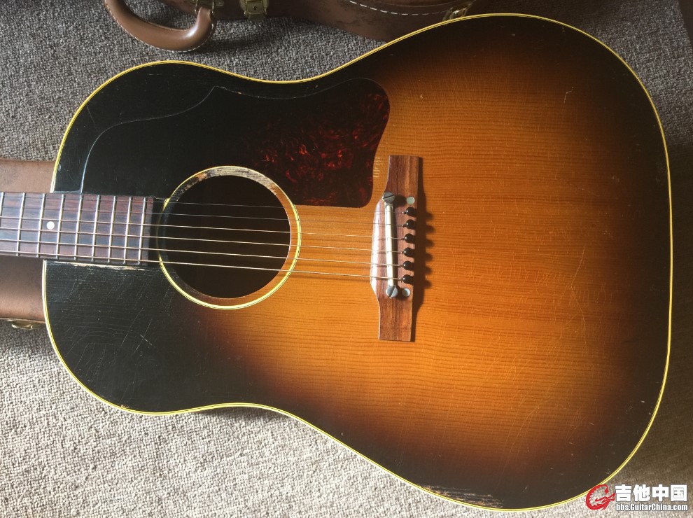 Gibson j45 面板横向方向.jpg