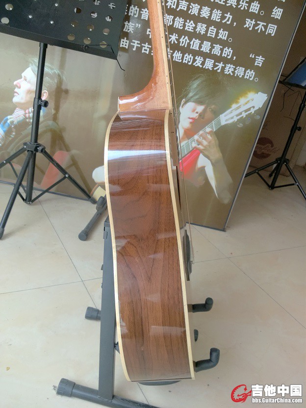 侧面
