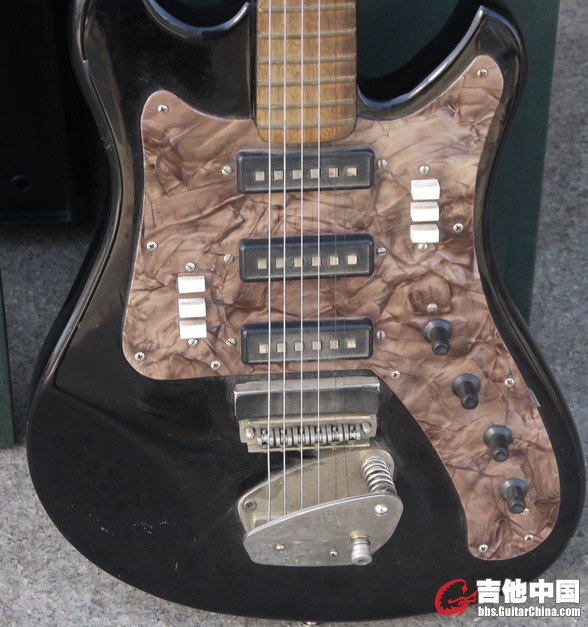 苏联电吉他-2.jpg