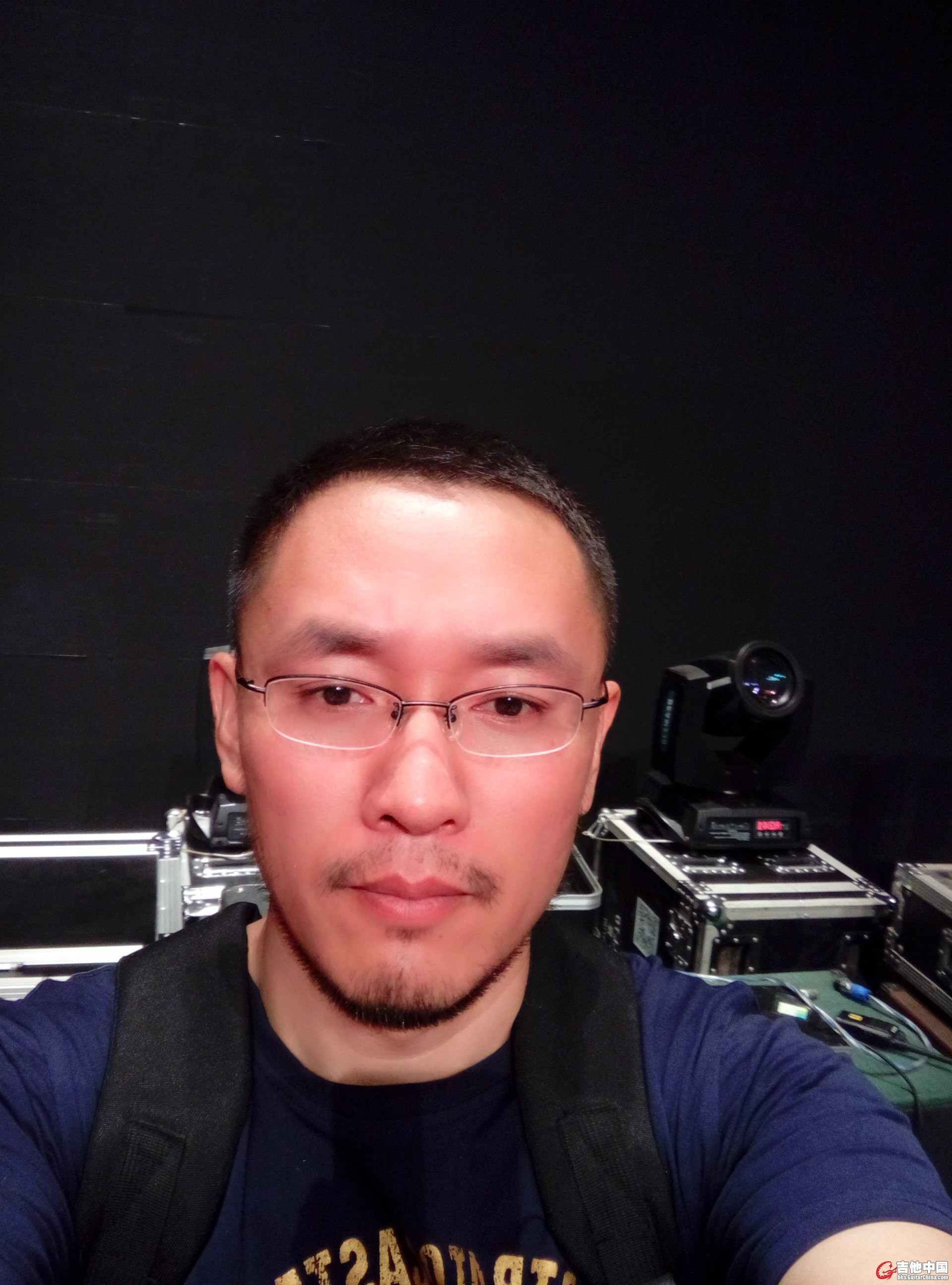 这位是？