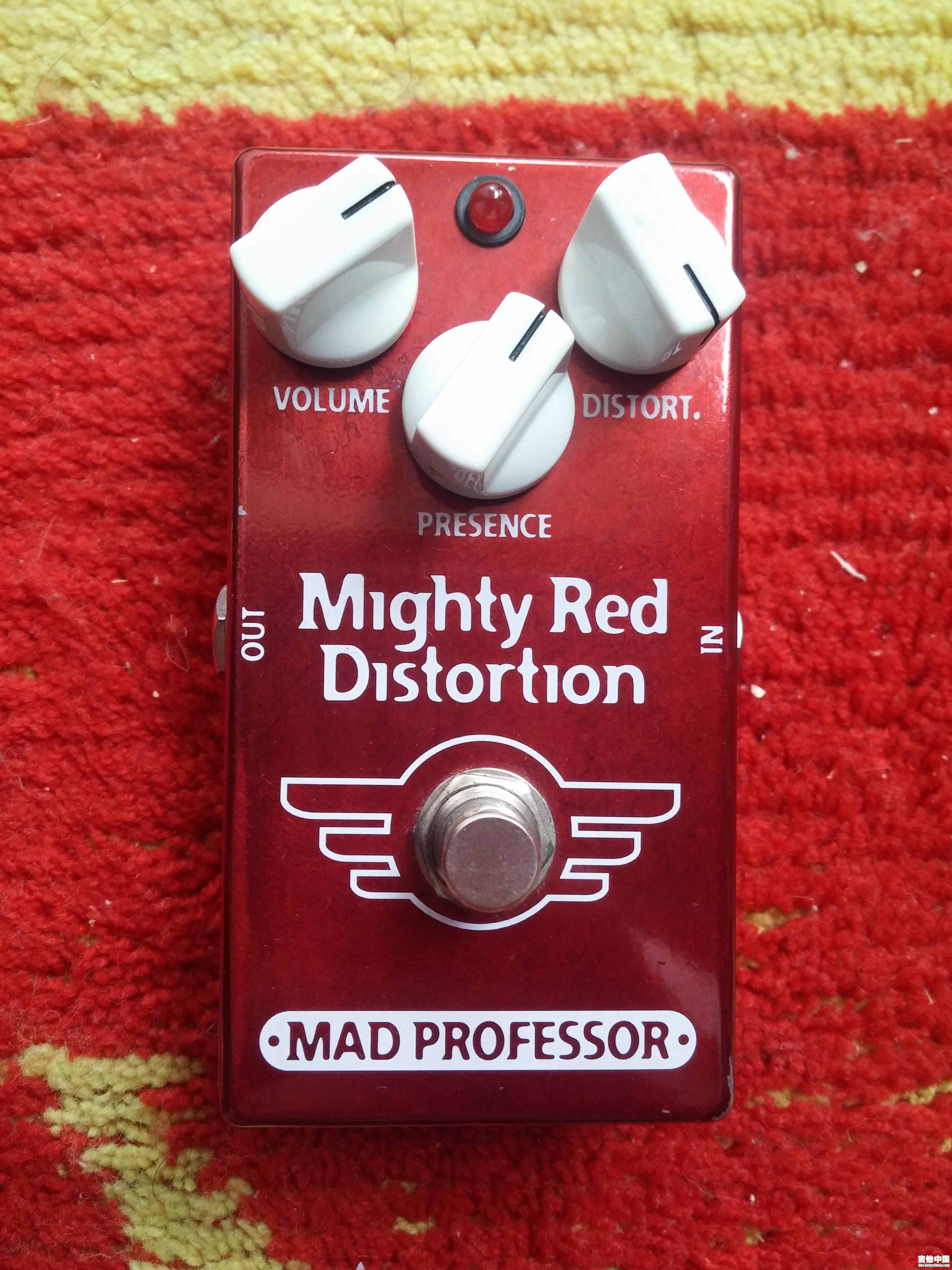Mad red distortion 01.jpg