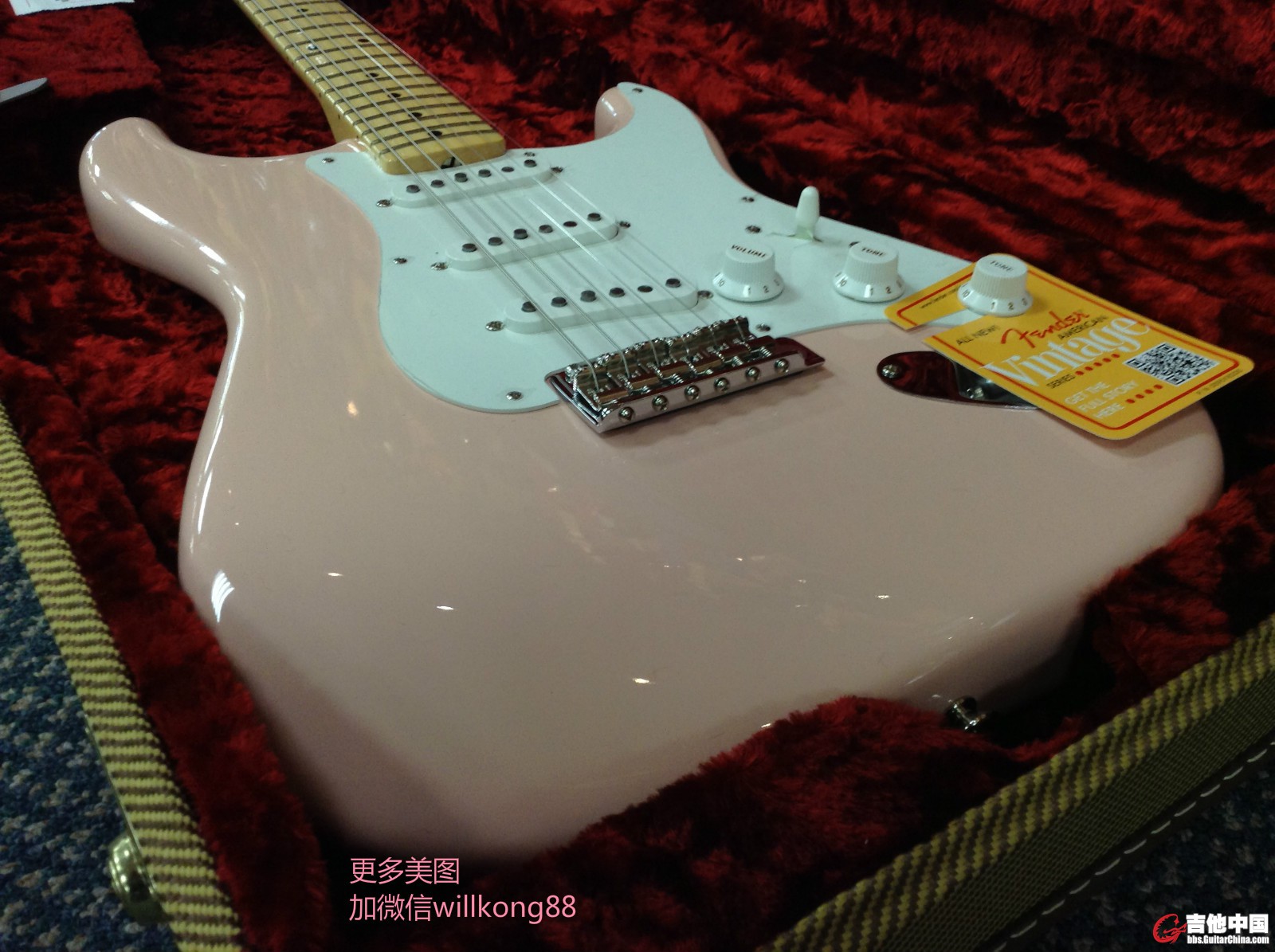 fender-american-vintage-56-stratocaster-maple-fingerboard-shell-pink-0111502856_.jpg