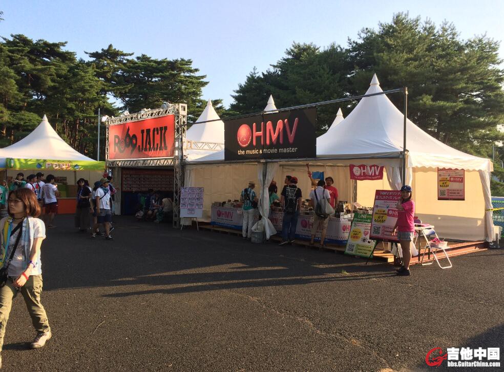 英国ＨＭＶ也占领了部分日本市场，可惜现场专辑卖得不便宜｀｀