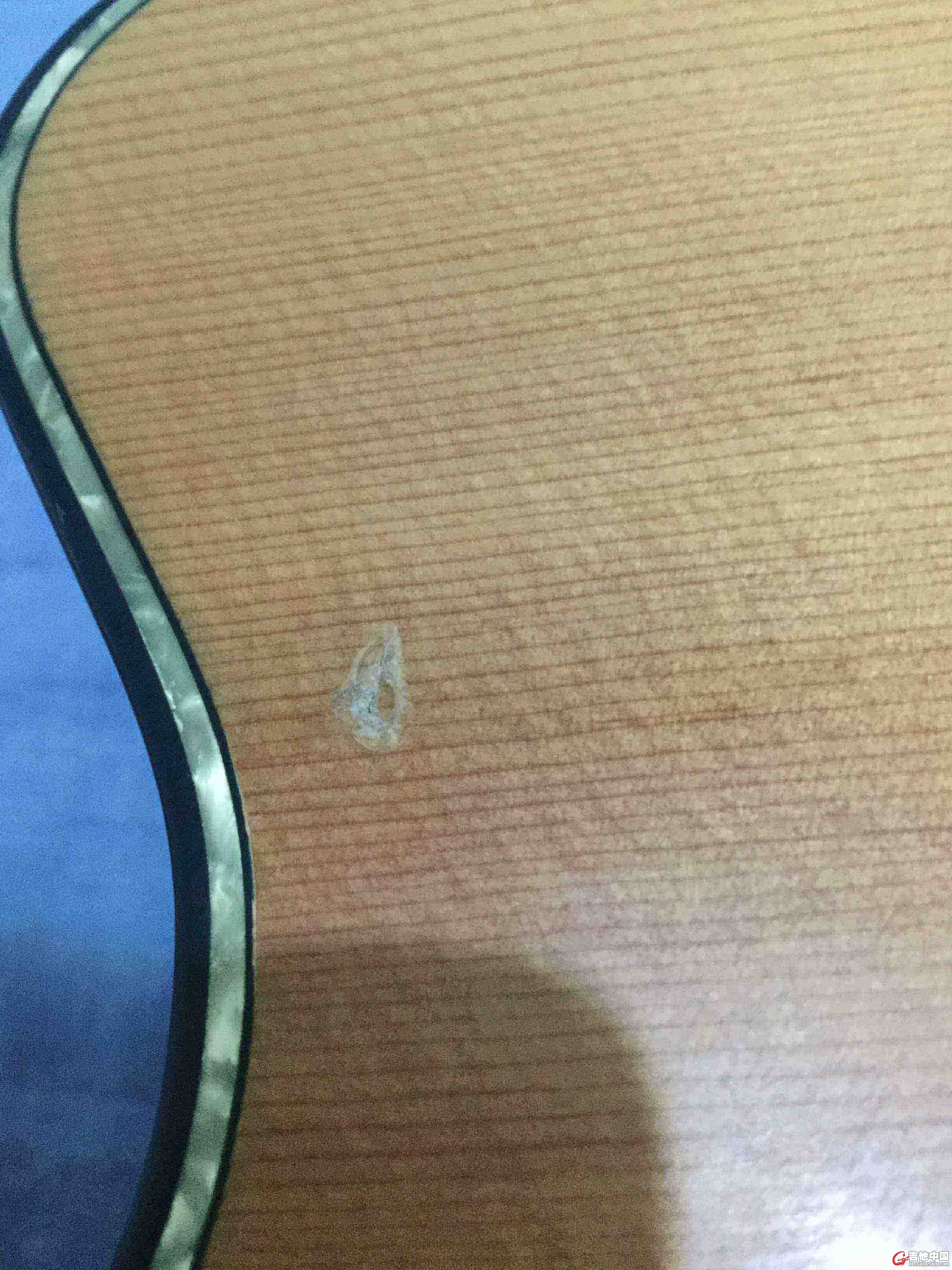 这个地方有磕碰