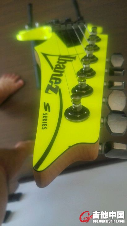 ibanez08.jpg