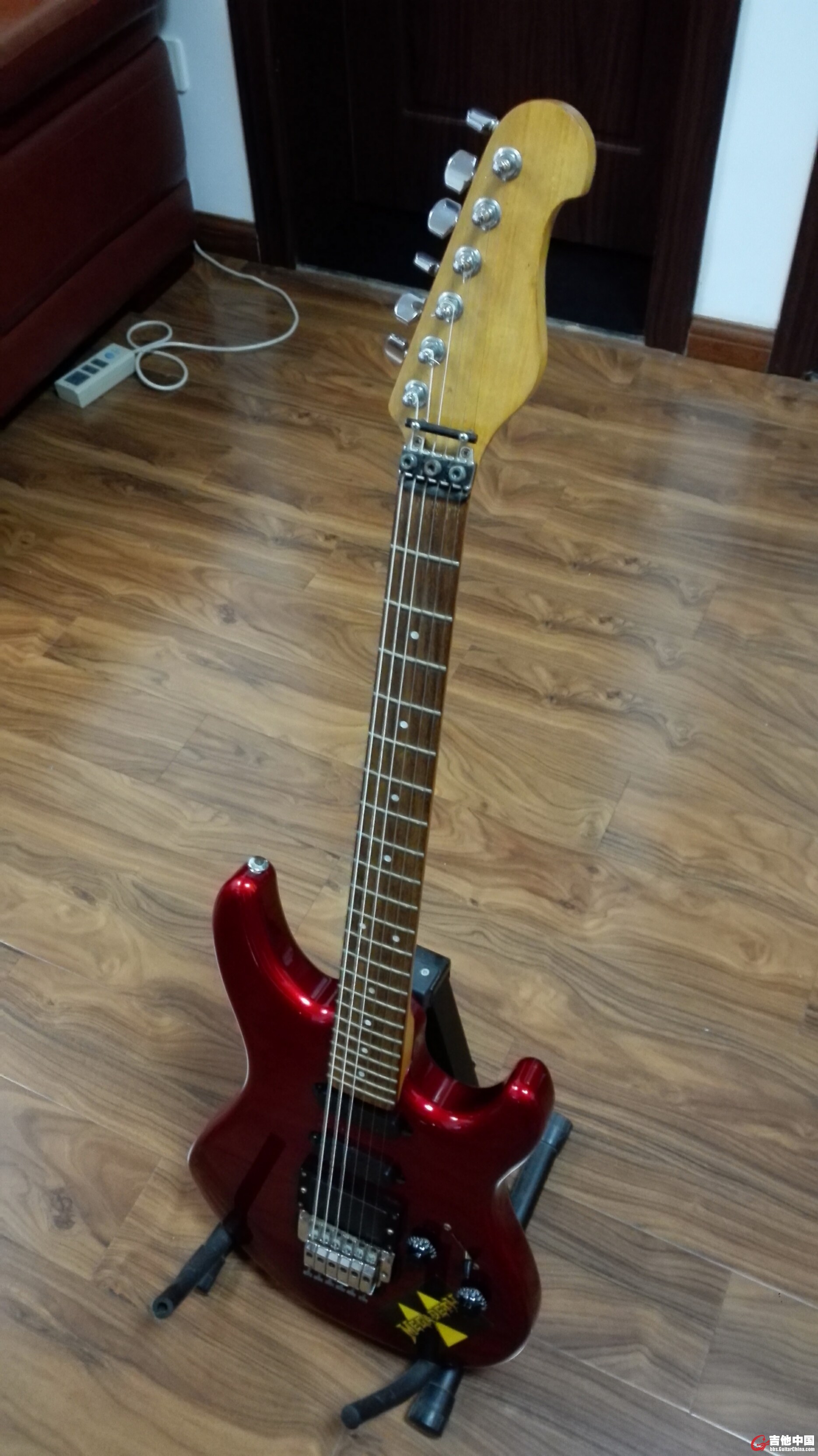 YAMAHA EMG 81 (1).jpg