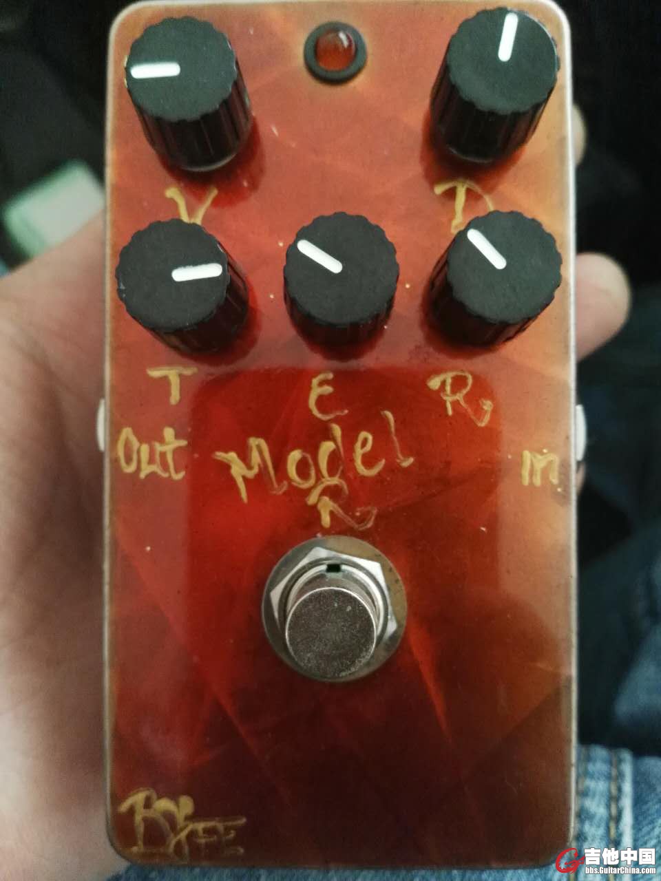 model R.jpg