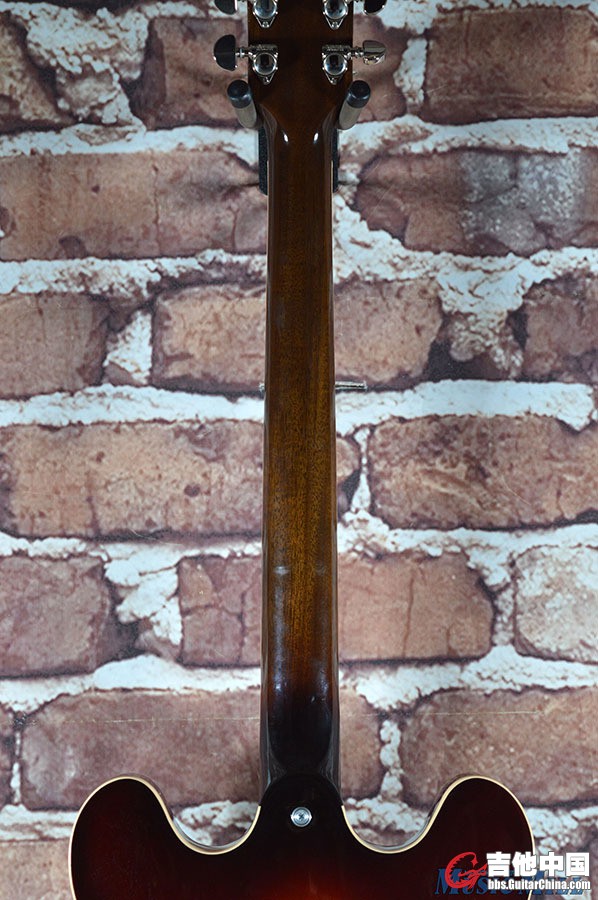 2015_Gibson_1963_ES335_Block_Electric_Guitar_Vintage_Sunburst-007__69053.1477422.jpg