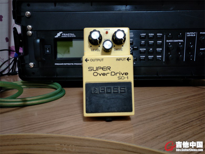 Boss sd-1 240.jpg