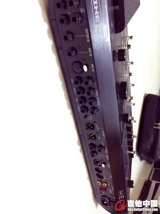 Line6 Helix 侧面