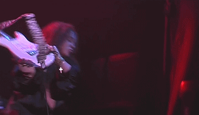 G3 - 2004 - Live in Denver (Satriani, Vai, Malmsteen).mkv_1483769544.gif
