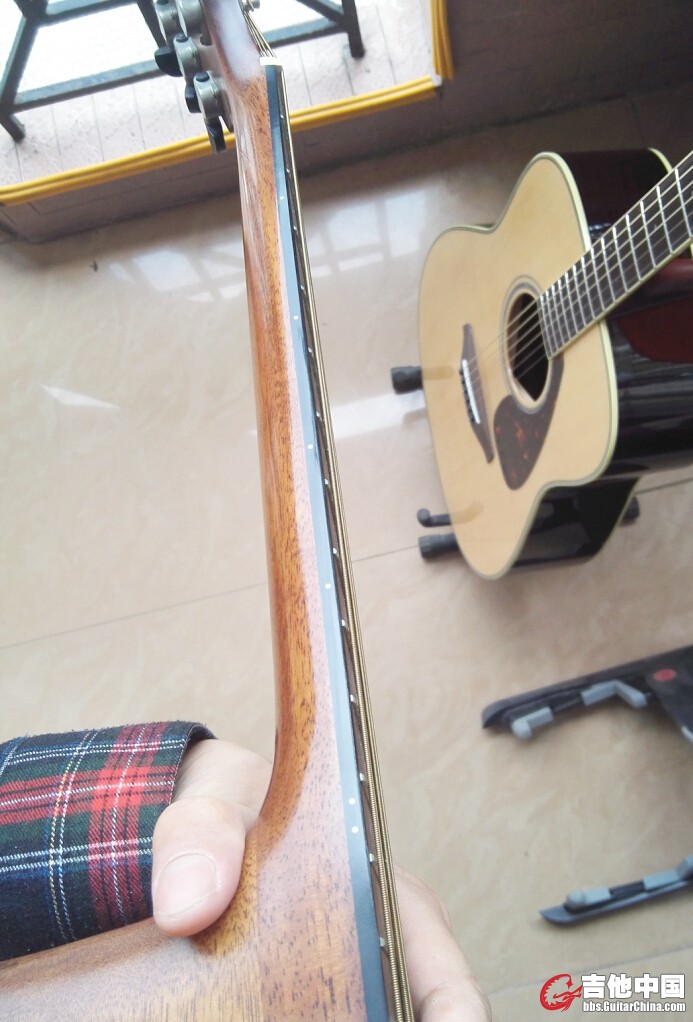 指板平直