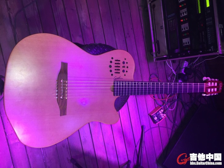 godin002.jpg