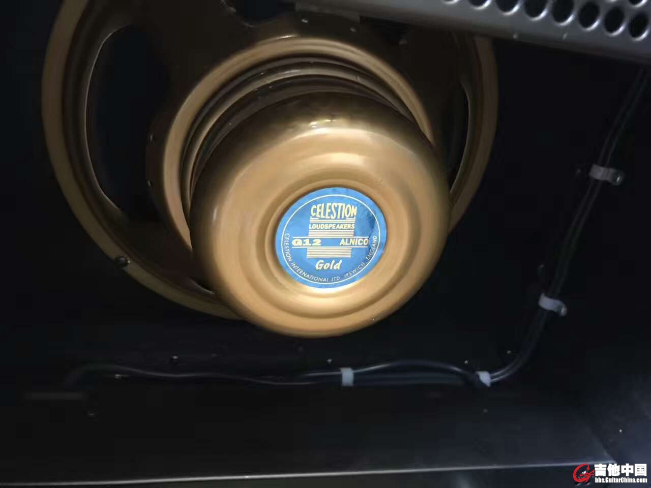1904910357.jpg