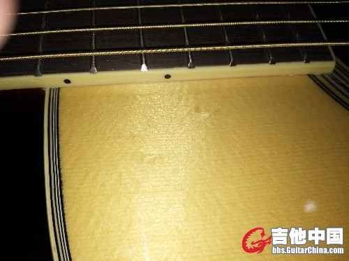 抓痕，全在油漆下面