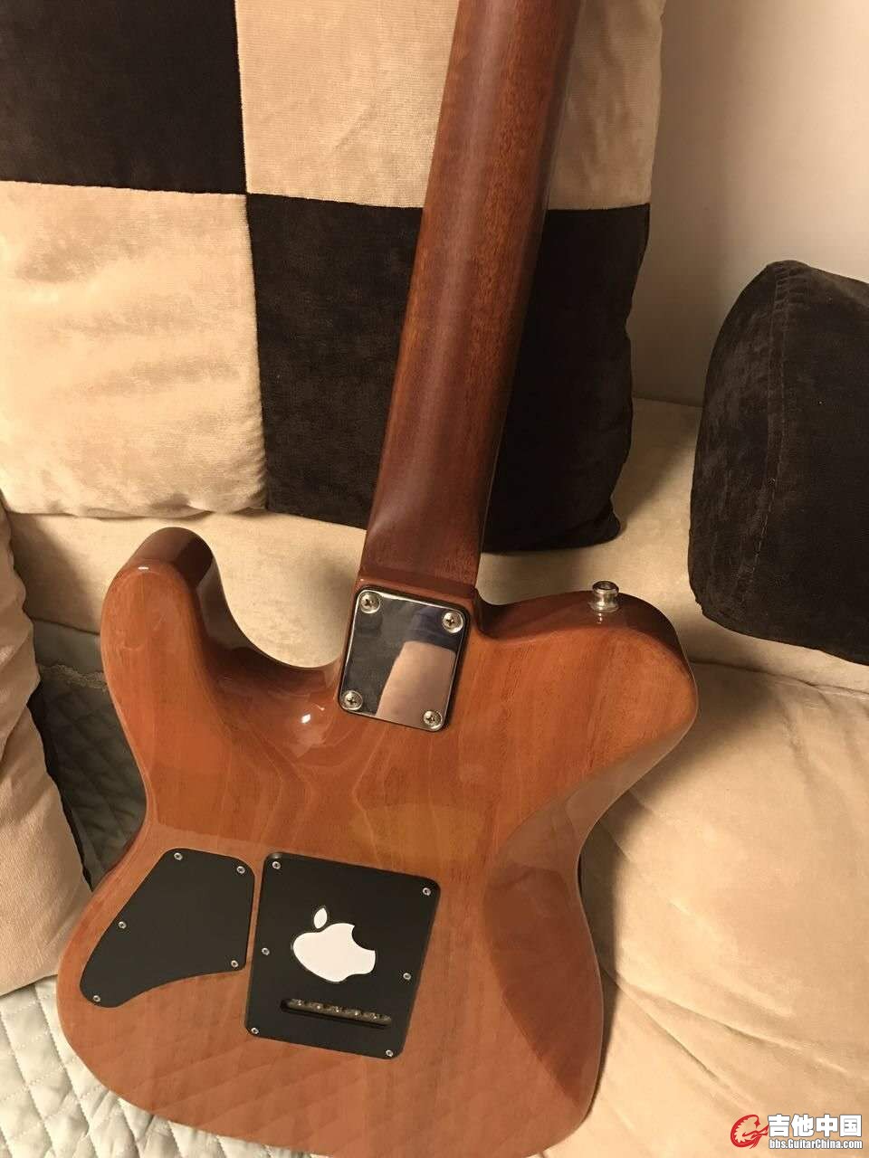 suhr9.jpg